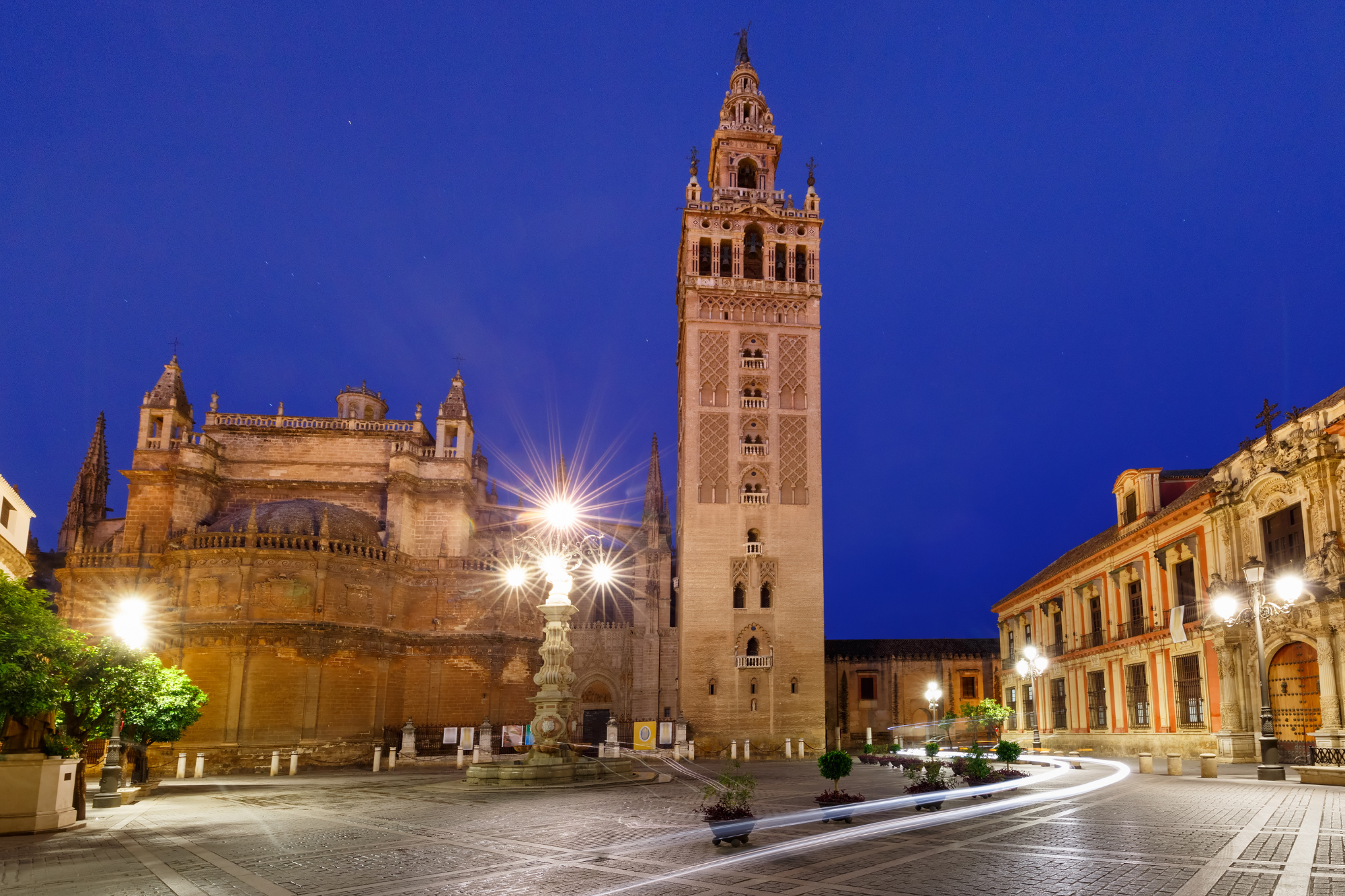 . INMOBILIARIA ATLANTIS en Sevilla